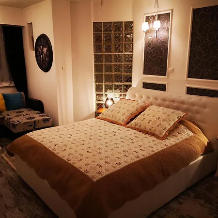 Escala Deluxe Apartment